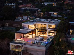 1305 Collingwood Place, Los Angeles CA 90069
