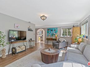 11316 Sunshine Terrace, Studio City CA 91604