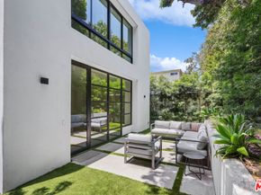 2215 5th Street B, Santa Monica CA 90405