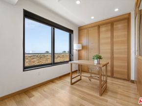 1755 Ocean Avenue 811, Santa Monica CA 90401