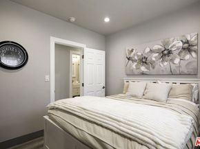 1561 1/2 S Harvard Boulevard, Los Angeles CA 90006