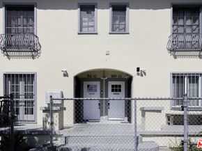 1561 1/2 S Harvard Boulevard, Los Angeles CA 90006
