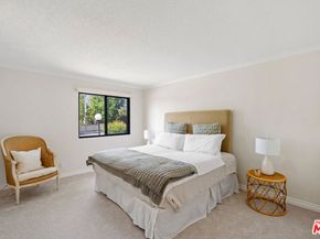 29125 Thousand Oaks Boulevard D, Agoura Hills CA 91301