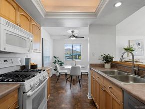 9409 Fairgrove Lane 204, San Diego CA 92129