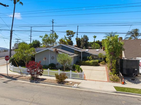 8087 Blue Lake Dr, San Diego CA 92119
