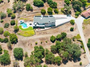 1033 Via Contenta, Escondido CA 92029
