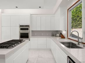 7911 El Paseo Grande, La Jolla CA 92037