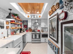 4011 Layang Layang Cir F, Carlsbad CA 92008