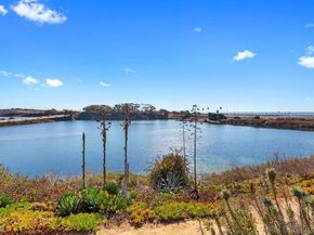 4011 Layang Layang Cir F, Carlsbad CA 92008