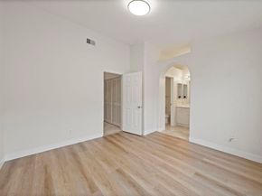 12559 El Camino Real B, San Diego CA 92130