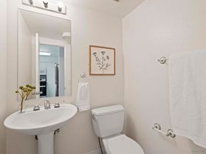 12559 El Camino Real B, San Diego CA 92130