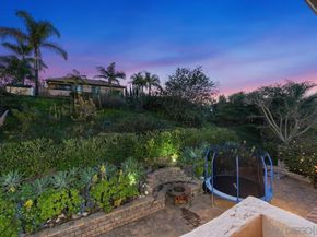 1371 Hinrichs Way, Escondido CA 92027