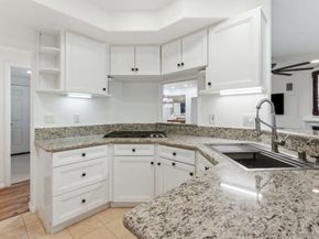 2842 Torrey Pines Rd, La Jolla CA 92037