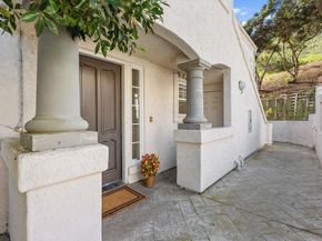 2842 Torrey Pines Rd, La Jolla CA 92037