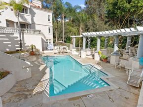 2842 Torrey Pines Rd, La Jolla CA 92037