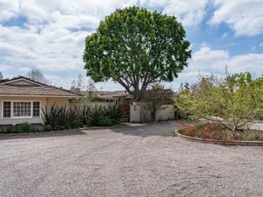 5725 Loma Verde Dr, Rancho Santa Fe CA 92067