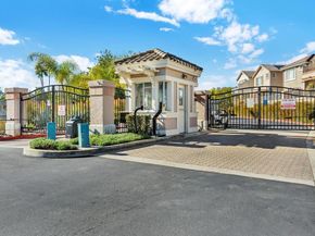 18910 Caminito Cantilena 10, San Diego CA 92128