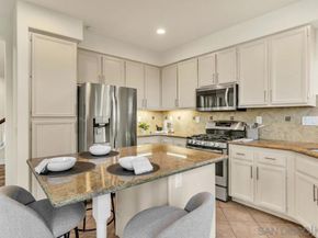 18910 Caminito Cantilena 10, San Diego CA 92128