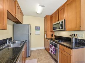 3056 Via Alicante C, La Jolla CA 92037