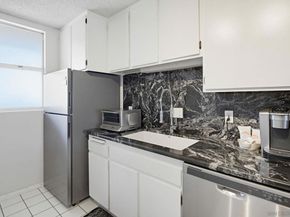 3755 Ocean Front 15, San Diego CA 92109