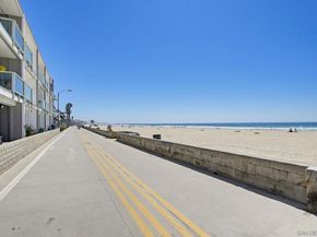 3755 Ocean Front 15, San Diego CA 92109