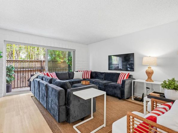 933 D Avenue, Coronado CA 92118