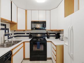 933 D Avenue, Coronado CA 92118
