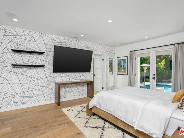 321 N Laurel Avenue, Los Angeles CA 90048