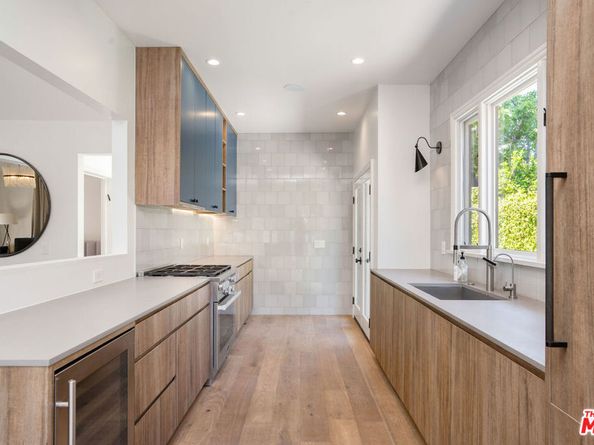 321 N Laurel Avenue, Los Angeles CA 90048