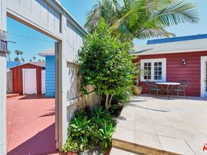837 Venice Boulevard, Venice CA 90291