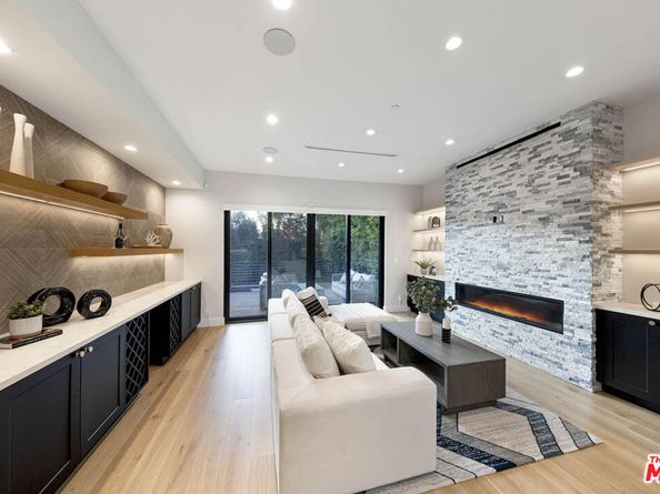123 S Kilkea Drive, Los Angeles CA 90048