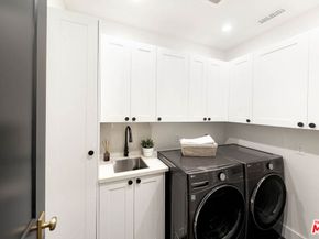 123 S Kilkea Drive, Los Angeles CA 90048