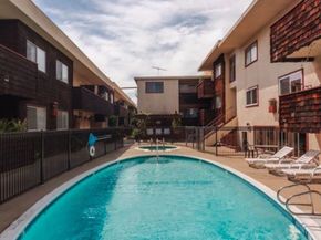 5400 Newcastle Avenue 50, Encino CA 91316