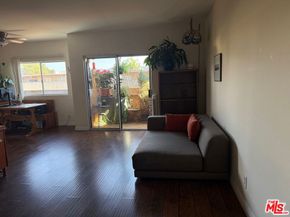 5400 Newcastle Avenue 50, Encino CA 91316