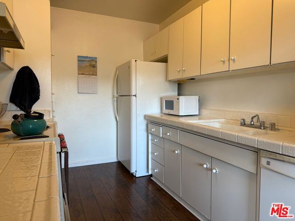 5400 Newcastle Avenue 50, Encino CA 91316