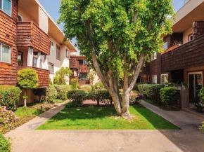 5400 Newcastle Avenue 50, Encino CA 91316