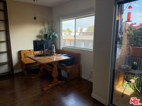 5400 Newcastle Avenue 50, Encino CA 91316