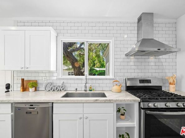 6460 W 84th Street, Los Angeles CA 90045