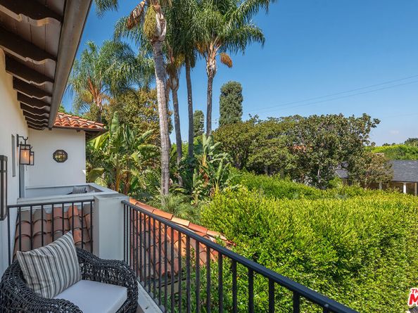 9928 Toluca Lake Avenue, Toluca Lake CA 91602