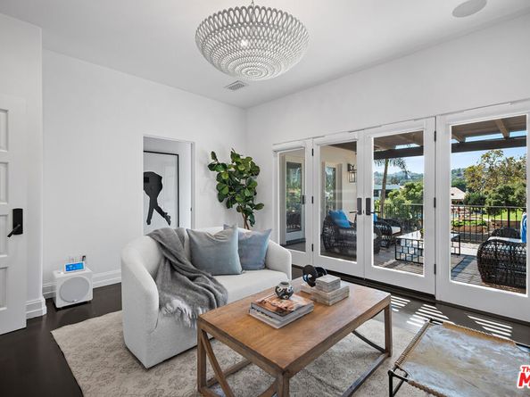 9928 Toluca Lake Avenue, Toluca Lake CA 91602