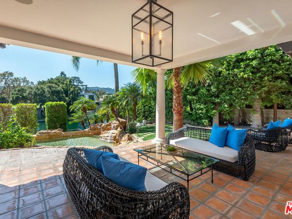9928 Toluca Lake Avenue, Toluca Lake CA 91602