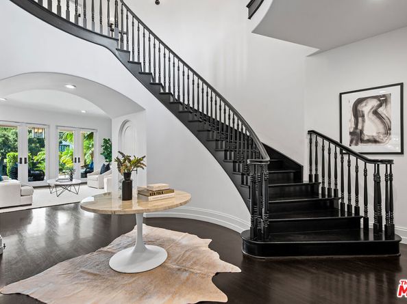 9928 Toluca Lake Avenue, Toluca Lake CA 91602