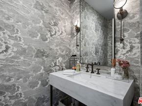 9928 Toluca Lake Avenue, Toluca Lake CA 91602