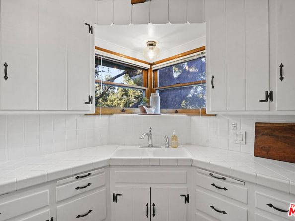 11579 Sunshine Terrace, Studio City CA 91604