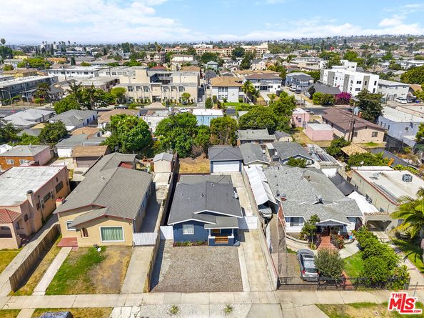6043 Madden Avenue, Los Angeles CA 90043