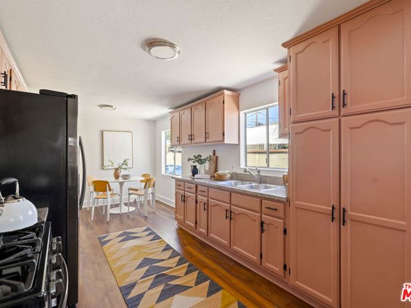 6043 Madden Avenue, Los Angeles CA 90043