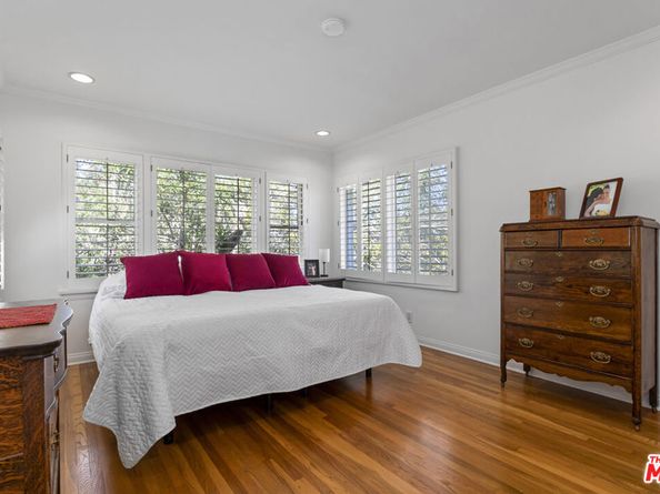 172 S Woodburn Drive, Los Angeles CA 90049