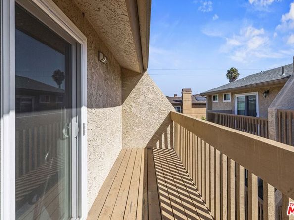 2701 Voorhees Avenue 3, Redondo Beach CA 90278