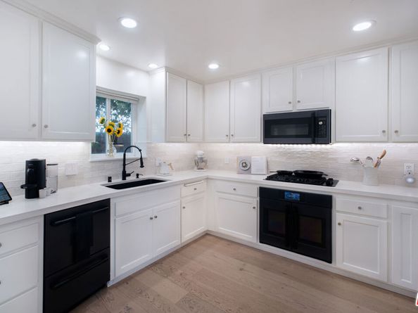 838 17th Street 105, Santa Monica CA 90403