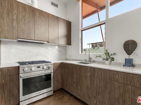 1400 N Hayworth Avenue 32, West Hollywood CA 90046